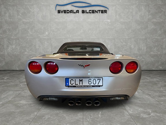 Chevrolet Corvette 14 of 16