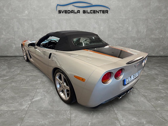 Chevrolet Corvette 13 of 16
