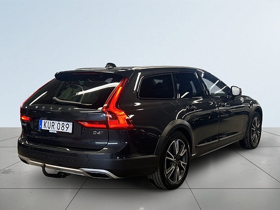 Volvo V90 Cross Country 6 of 22