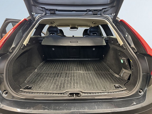 Volvo V90 Cross Country 12 of 22