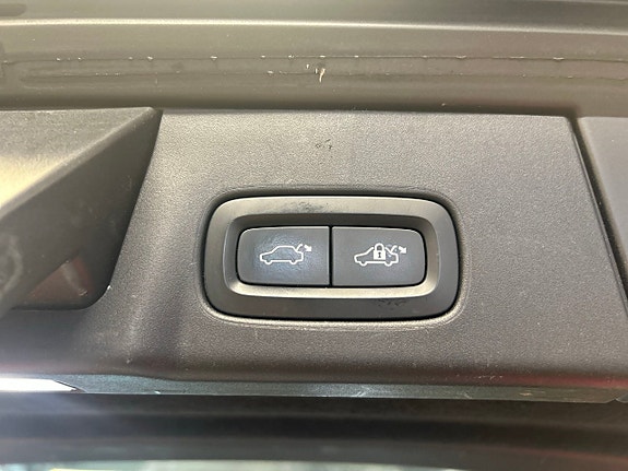 Volvo V90 Cross Country 18 of 22