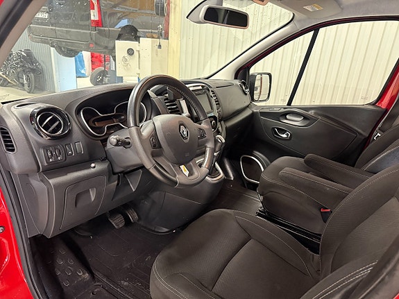 Renault Trafic 7 of 13