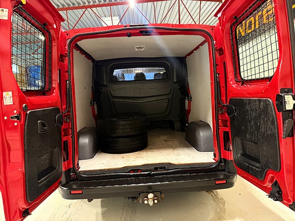 Renault Trafic 11 of 13