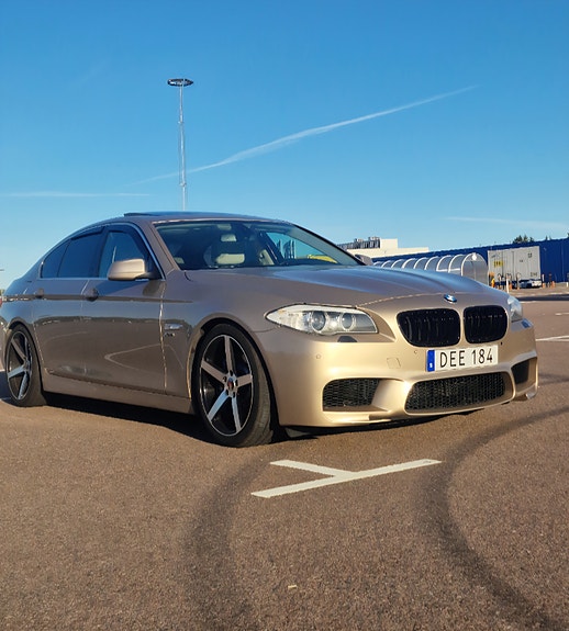 BMW 530d 4 of 5