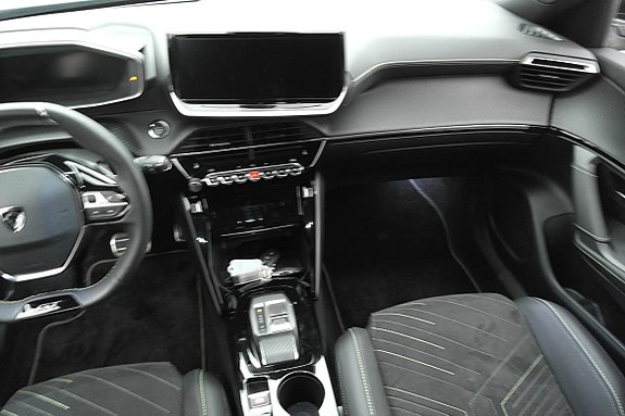 Peugeot 2008 9 of 23