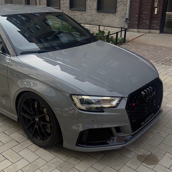 Audi RS3 2 of 5