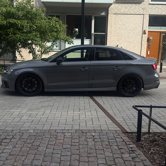 Audi RS3 3 of 5