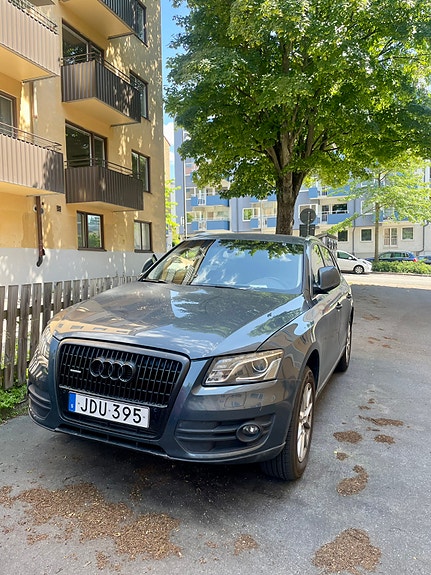 Audi Q5 2 of 5