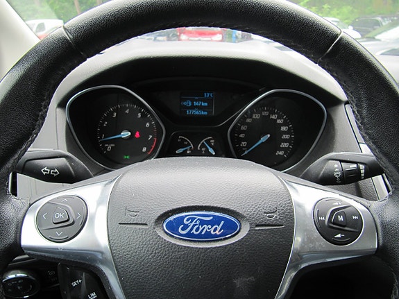 Ford Focus 9 of 15