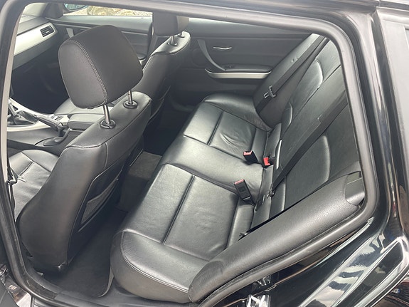 BMW 325i 8 of 13