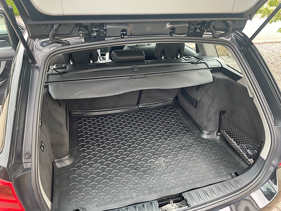 BMW 325i 9 of 13