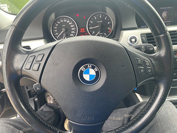 BMW 325i 5 of 5