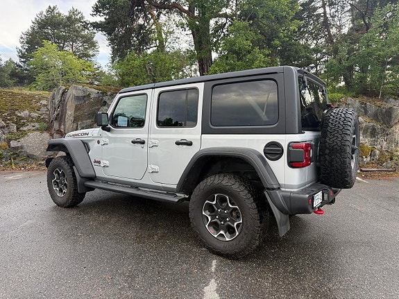 Jeep Wrangler Unlimited 4 of 5