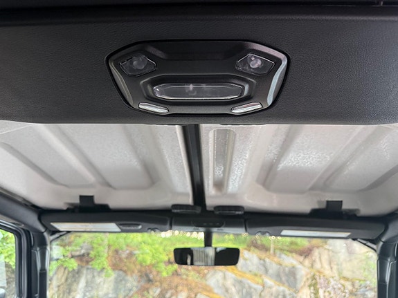 Jeep Wrangler Unlimited 12 of 17