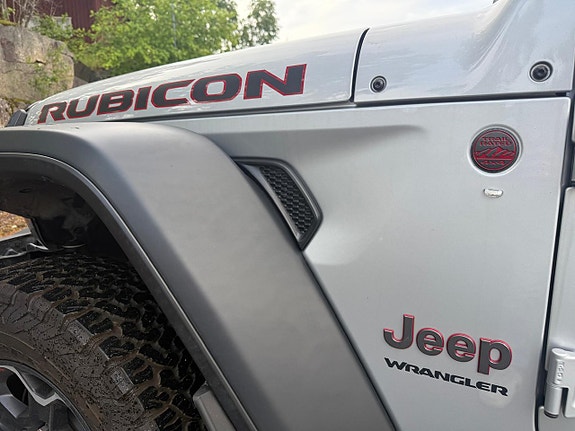 Jeep Wrangler Unlimited 8 of 17