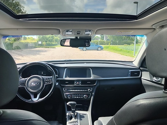 Kia Optima 11 of 14