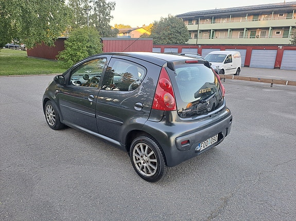 Peugeot 107 3 of 5