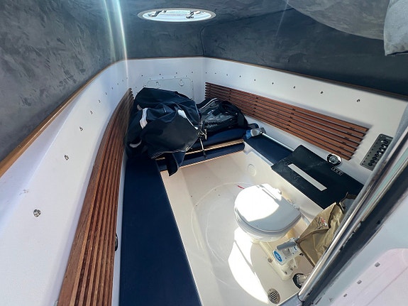 Goldfish 28 RIB -02 | Mercruiser 496 MAG MPI H.O 425hk 11 of 12