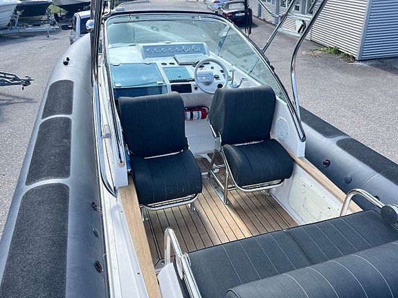 Goldfish 28 RIB -02 | Mercruiser 496 MAG MPI H.O 425hk 4 of 5