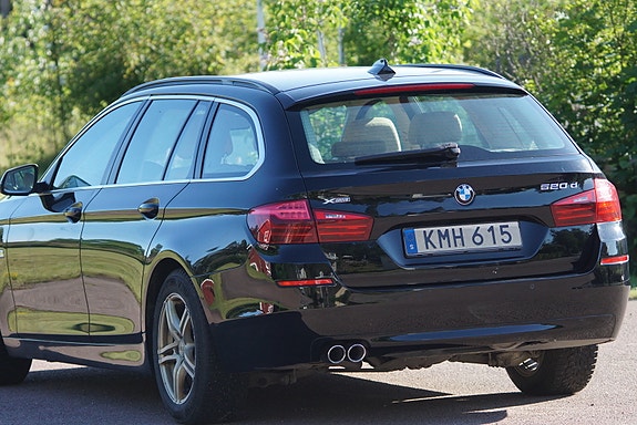 BMW 520d 3 of 5