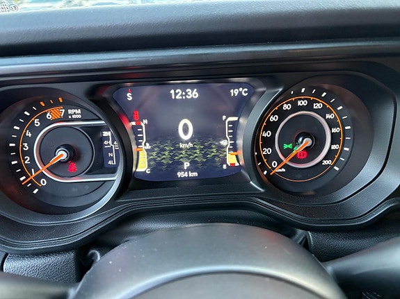 Jeep Wrangler 24 of 24