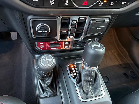 Jeep Wrangler 20 of 24