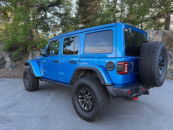 Jeep Wrangler Unlimited 7 of 19