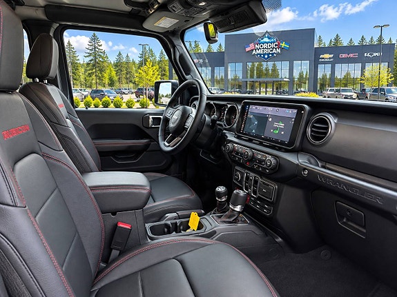 Jeep Wrangler 13 of 24