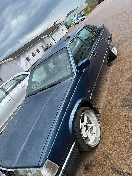Volvo 960 2 of 5