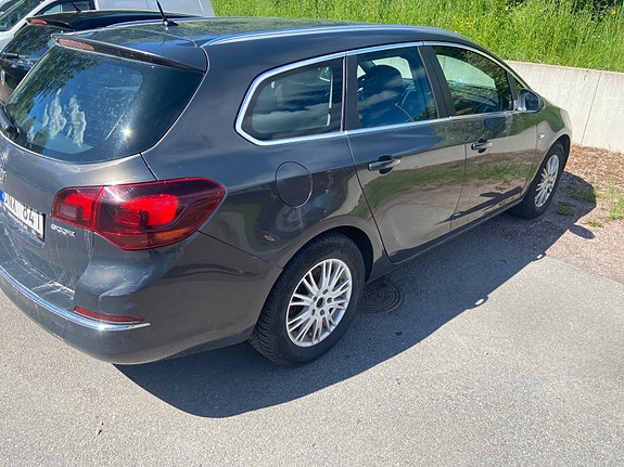 Opel Astra 4 of 5