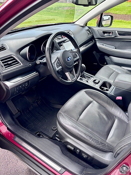 Subaru Outback 3 of 3