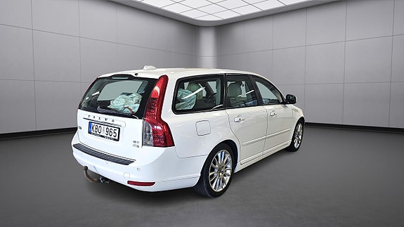 Volvo V50 6 of 11