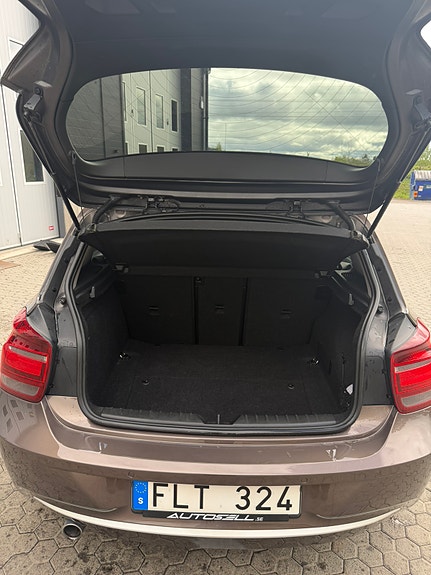 BMW 118d 3 of 5