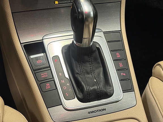 Volkswagen Passat 12 of 23