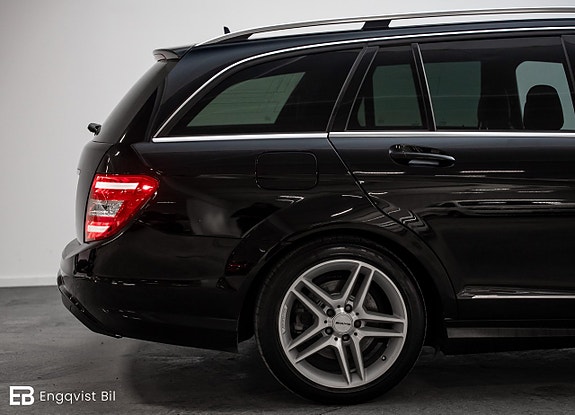 Mercedes-Benz C200 7 of 30