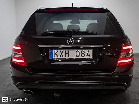 Mercedes-Benz C200 12 of 30
