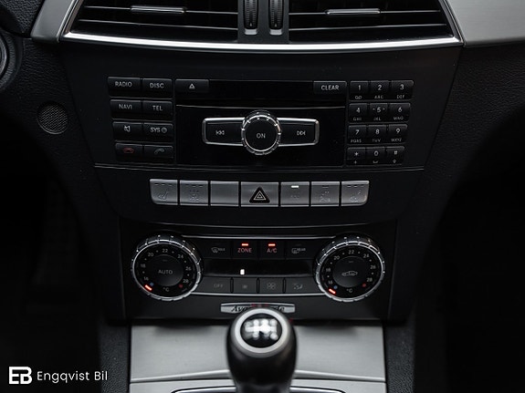 Mercedes-Benz C200 21 of 30