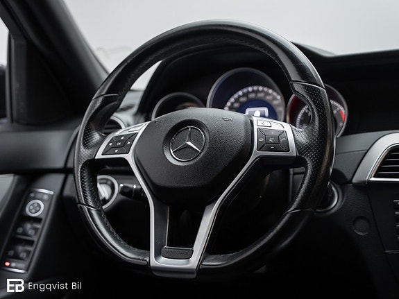 Mercedes-Benz C200 17 of 30