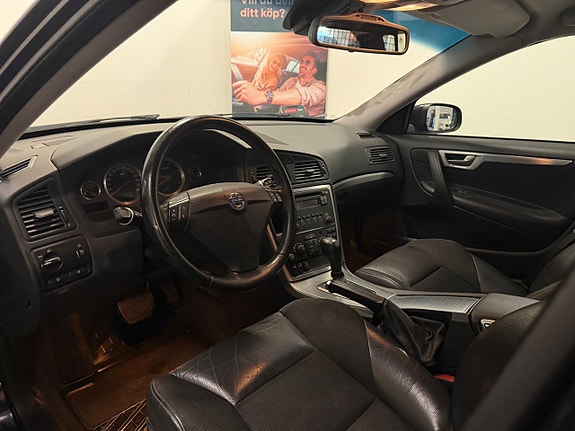 Volvo V70 8 of 27