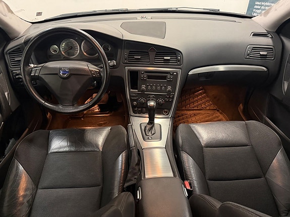 Volvo V70 15 of 27