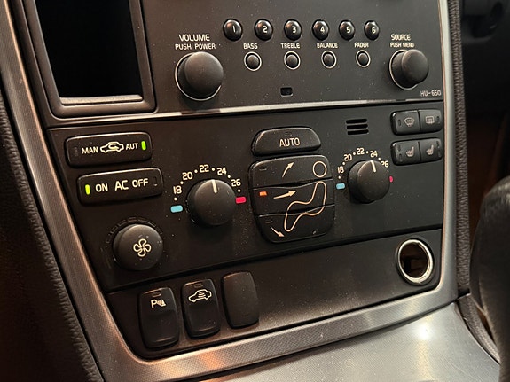 Volvo V70 25 of 27