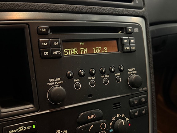 Volvo V70 24 of 27