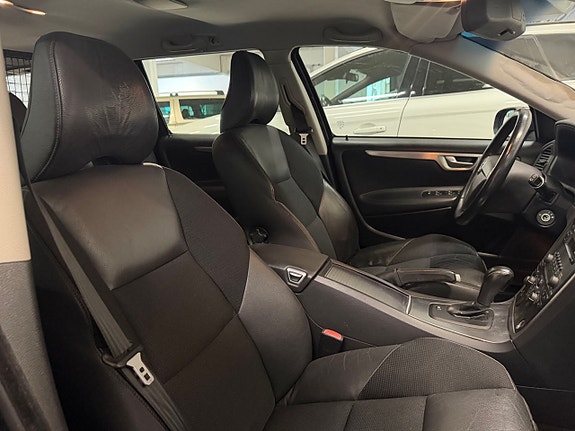 Volvo V70 13 of 27