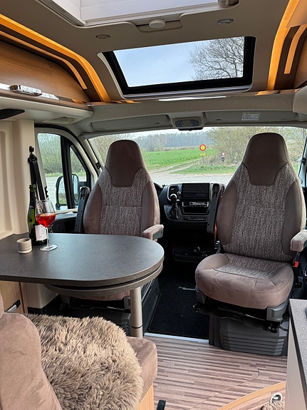 Malibu Carthago 640 LE GT skyview 2 of 14