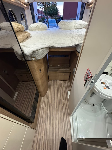 Malibu Carthago 640 LE GT skyview 9 of 14