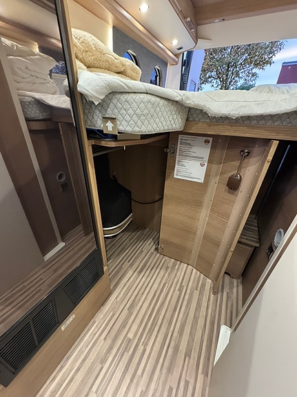 Malibu Carthago 640 LE GT skyview 8 of 14