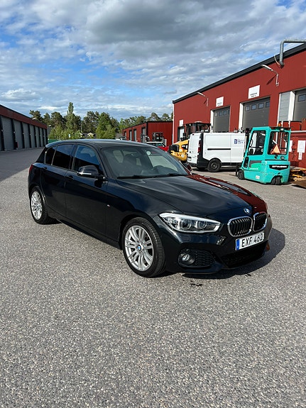 BMW 116d 2 of 5