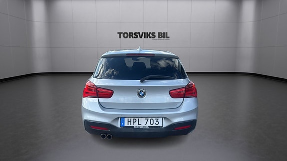 BMW 120d 4 of 5
