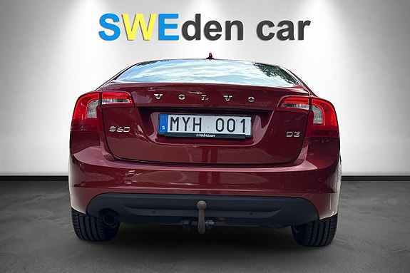 Volvo S60 4 of 5