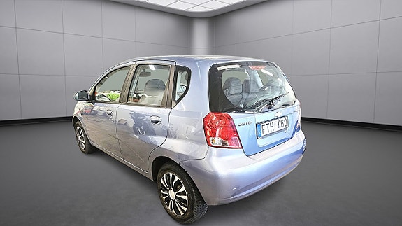 Chevrolet Kalos 3 of 5
